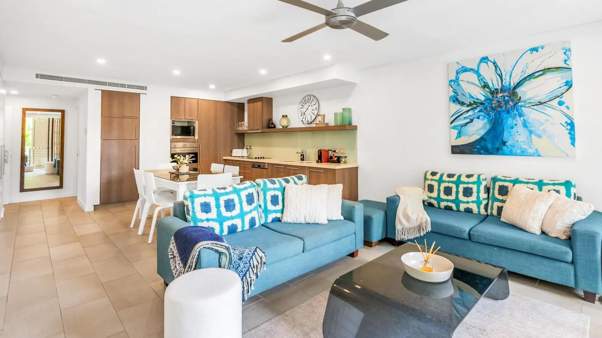 2 Bedroom Apartment Palm Cove